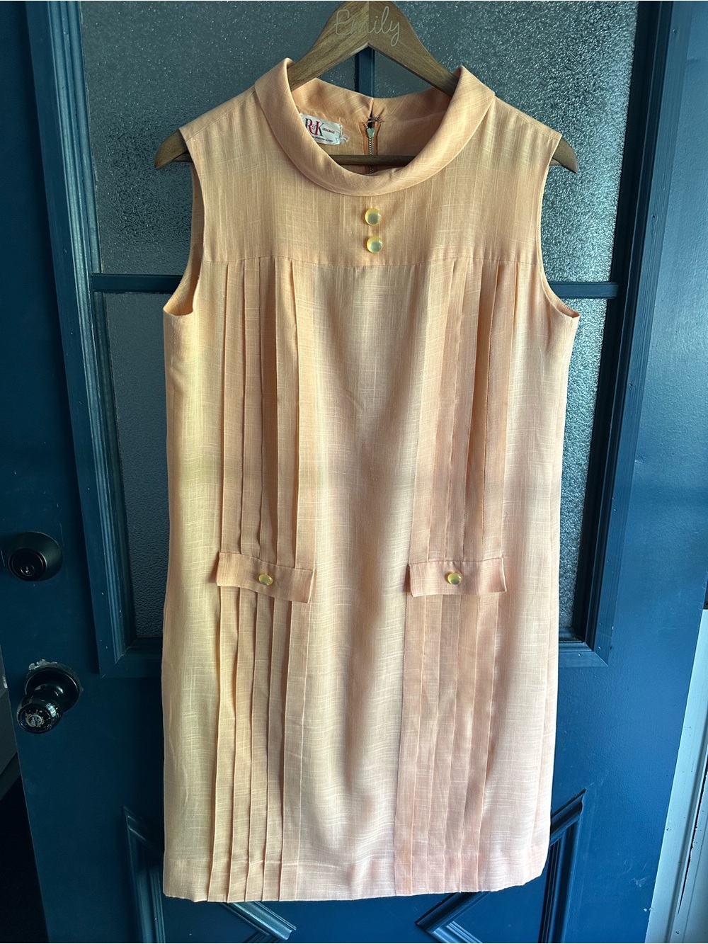 Vintage Sleeveless Peach Shift Dress